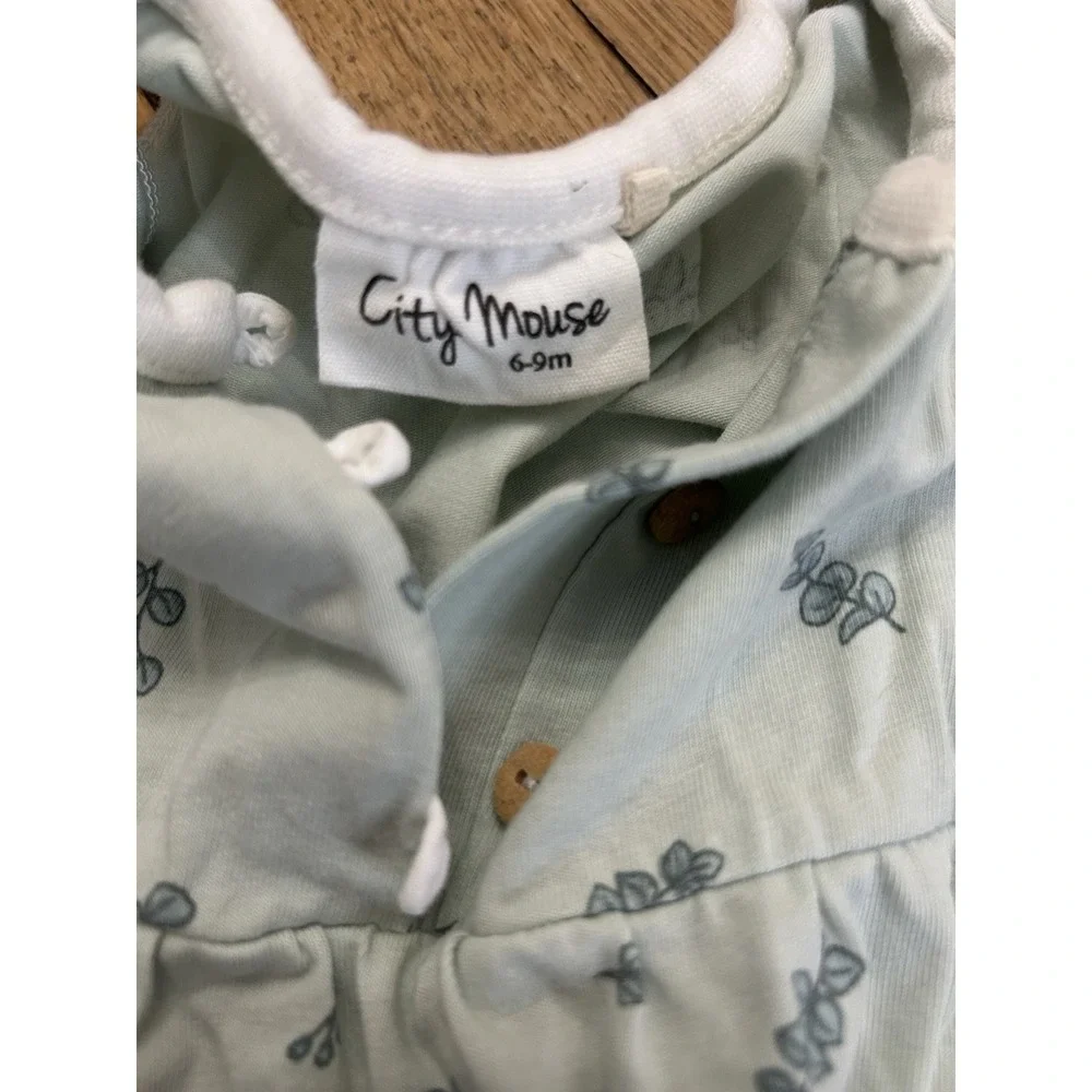 City Mouse BABY GIRLS ROMPER Size 6-9 Months Leaves Light Green Spring Ruffles